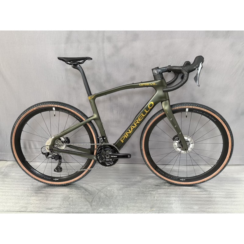 2026 Pinarello Grevil F3 Etna Black Gravelbike