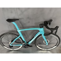 Pinarello Dogma F Luxter Turquoise custom.
