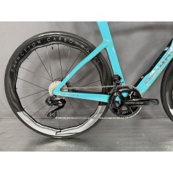 Pinarello Dogma F Luxter Turquoise custom.