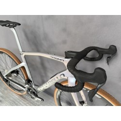 Pinarello Dogma GR Gravel Shimano GRX Di2 (toonzaal model)