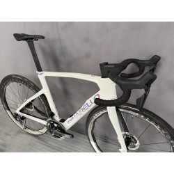 Pinarello Dogma F Phantom Ice 2027