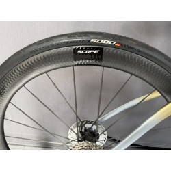 Pinarello Dogma F 2027 -  Molten Sand - Shimano Ultegra di2 - Scope Artech