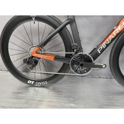 Pinarello Dogma F 2026 - Luxter Amber - SRam Force - Dt Swiss ARC 1400