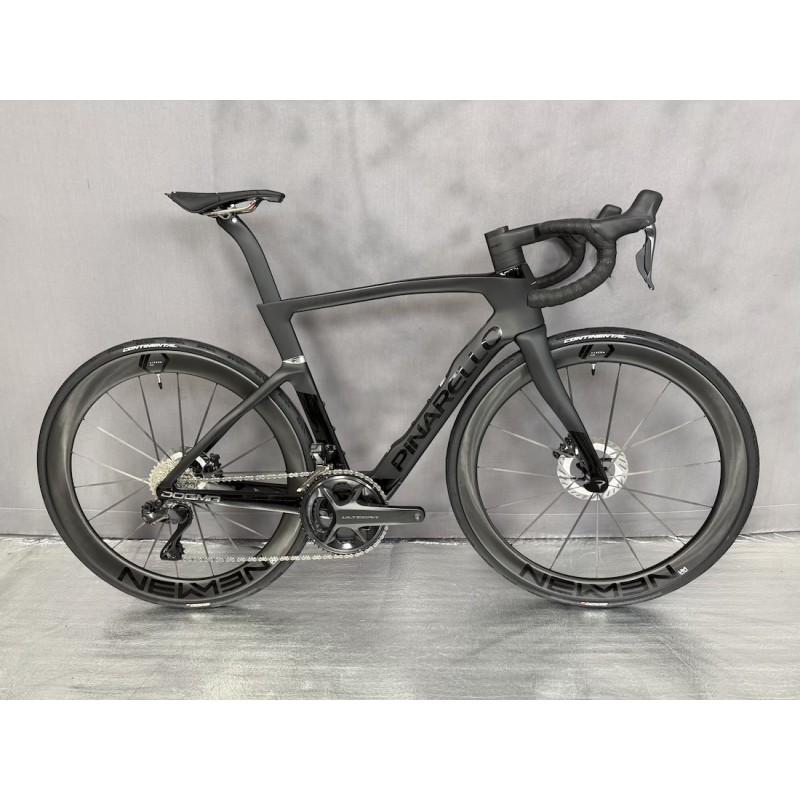 Pinarello Dogma F 2026 - Black on black - Shimano Ultegra Di2
